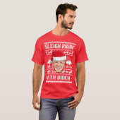 SLEIGH RIDIN' MET BIDEN T-SHIRT (Voorkant volledig)