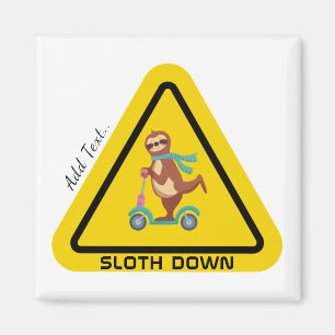Sleuf omlaag Funny Sloth Riding Scooter Sjabloon Magneet