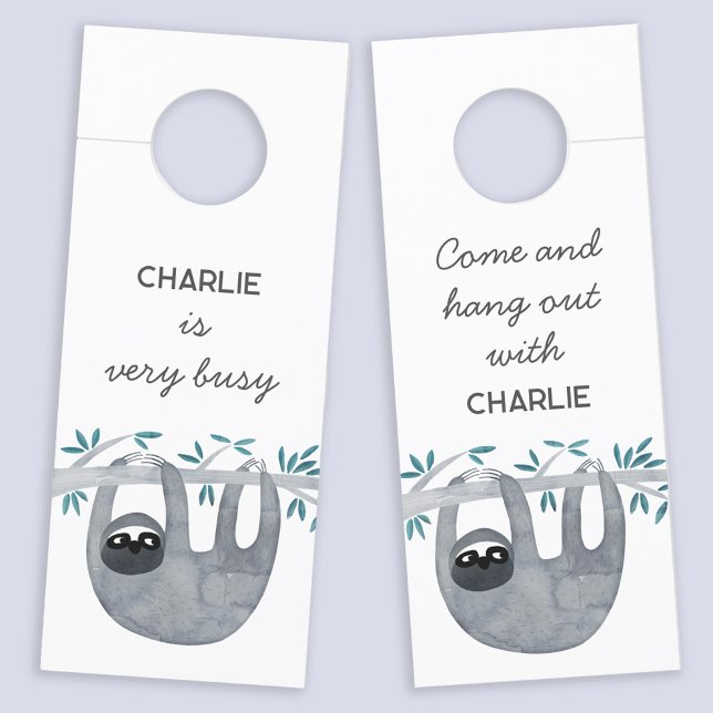 Sleuf op maat (Sloth personalized come in or stay out door hanger sign)