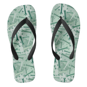 Sleutels, moeren en bouten teenslippers