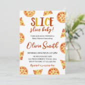 Slice Slice Baby Modern Pizza Douche Invitation (Debout devant)