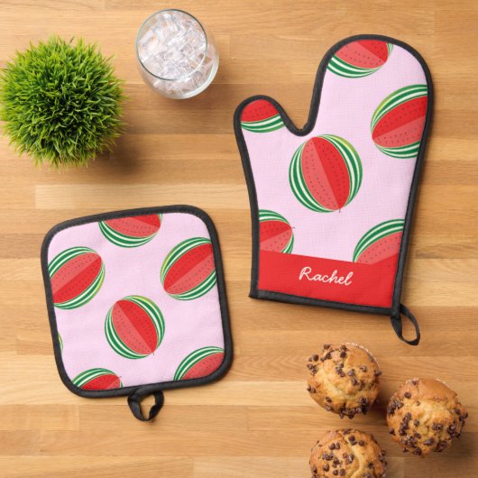 Sliced watermelon pattern on pink ovenwant & pannenlap set (Top down)