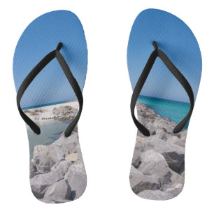 Slippers midden op de Shell Island Jetty Teenslippers