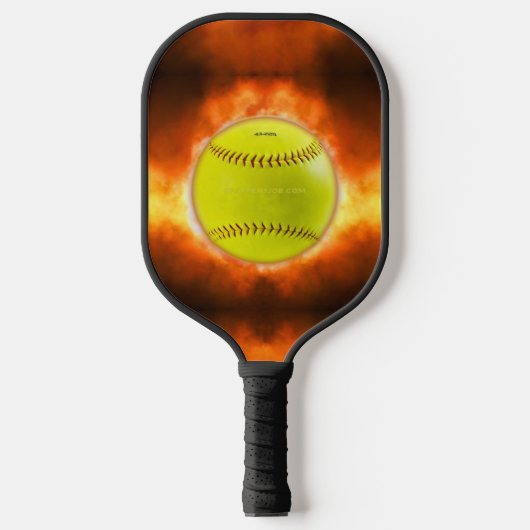 SlipperyJoe's gele softbal vuurbal vlammen rasp Pickleball Paddle (Voorkant)