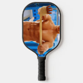 SlipperyJoe's gespierde man shirtloze borst 6-pack Pickleball Paddle (Voorkant)