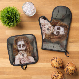 SlipperyJoe's griezelige pop bleke gezicht griezel Ovenwant & Pannenlap Set