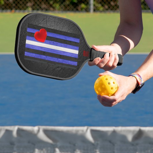 SlipperyJoe's lederen trots vlag zwart koninklijk  Pickleball Paddle (Insitu)