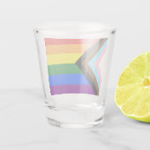 SlipperyJoe's Progress Pride Vlag homoseksuele ges Shot Glas (Achterkant)