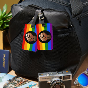 SlipperyJoe's regenboogkleuren vlag opgeheven vuis Bagagelabel