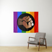 SlipperyJoe's regenboogkleuren vlag opgeheven vuis Wandkleed (In Situ (horizontaal))