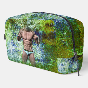 SlipperyJoe's zeer gespierde volwassen man zonder Toilettasje