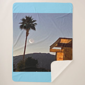 Slivered Moon 🌙 And Palm Tree 🌴  Sherpa Deken
