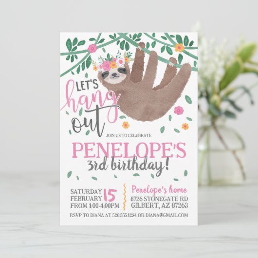 Sloth Rose Anniversaire Invitation (Debout devant)