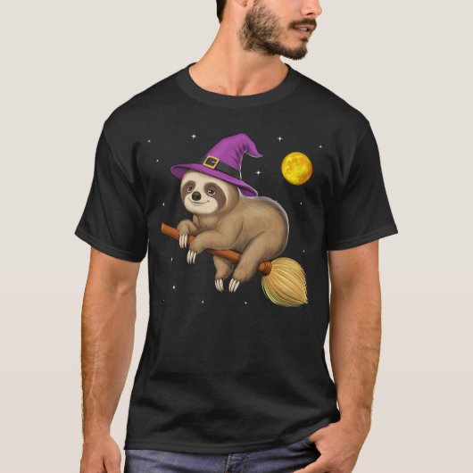 Sloth Witch Riding Broom T-shirt (Voorkant)