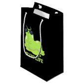 Slug Life Funny Green Slug Pun Dark BG Klein Cadeauzakje (Voorkant Gekanteld)