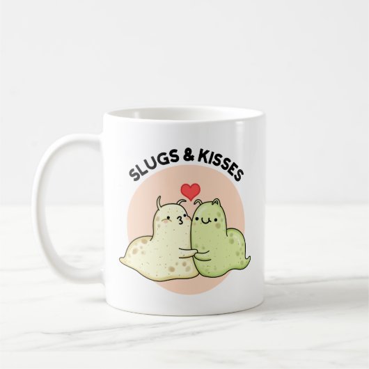 Slugs en Kisses Funny Slug Pun Koffiemok (Links)