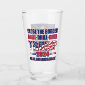 Sluit de Border Drill Trump 2024 Glas (Voorkant)