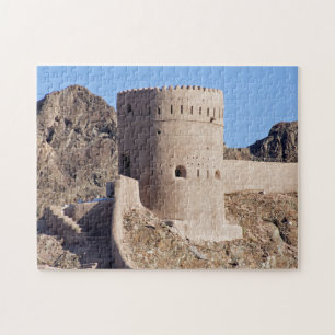 Sluit een horlogetoren in het oude Muscat-Oman. Legpuzzel