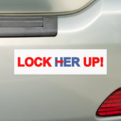 Sluit omhoog haar bumpersticker (Op auto)
