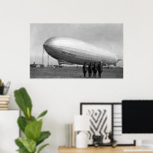 Sluiten Graf Zeppelin Blimp Uitzicht Poster (Thuiskantoor)