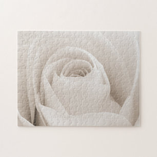 Sluiten van White Rose Petals Legpuzzel