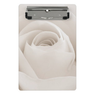 Sluiten van White Rose Petals Mini Klembord