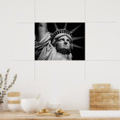 Sluiten zwart-wit beeld van de vrijheid in New Yor Poster (Keuken)