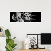 Sluiten zwart-wit beeld van de vrijheid in New Yor Poster (Thuiskantoor)