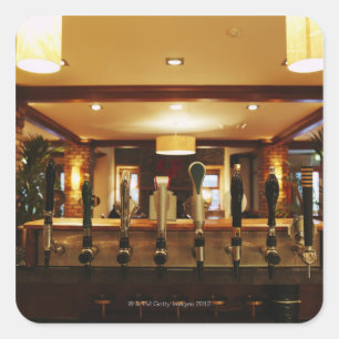 Sluiting van bierkranen in bar vierkante sticker