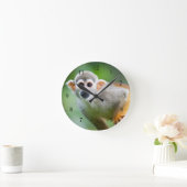 Sluiting van een Common Squirrel Monkey Ronde Klok (Huis)