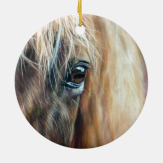 Sluiting van het paardenoog keramisch ornament