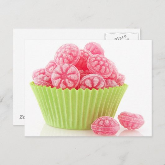 Smaak van frambozenlekkend snoep in groene beker briefkaart (Voorkant / Achterkant)