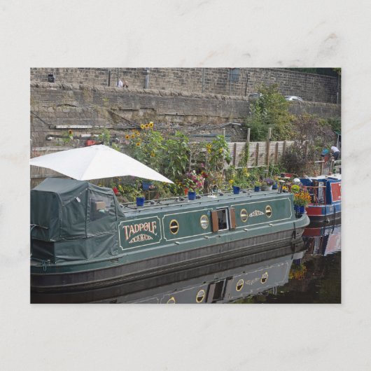 Smalle boot en bloementuin briefkaart (Voorkant)