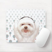 Smile Dog luistert naar muziek met hoofdtelefoon Muismat (Met muis)