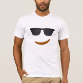 Smile Emoji met glazen Grappig T-shirt ontwerp (Voorkant)