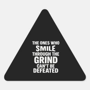 Smile grind gym motivatie citaat met witte tekst driehoek sticker