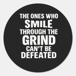 Smile grind gym motivatie citaat met witte tekst ronde sticker