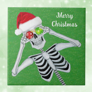 Smiling Christmas Skeleton Ornament Eyes Green Tegeltje
