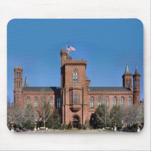Smithsonian Castle in Washington, DC. Muismat