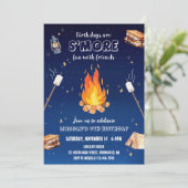 S'more Campfire Anniversaire Fête Invitation (Debout devant)