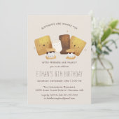 S'more de plaisir | Invitation d'anniversaire de f (Debout devant)