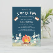 S'more Fun Camping Invitation Anniversaire (Debout devant)