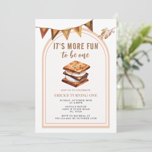 Smores Camping Arc 1er anniversaire Invitation (Debout devant)