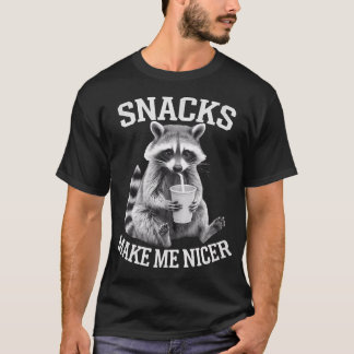 Snacks maken me aardiger Wasbeer Meme Dier T-shirt