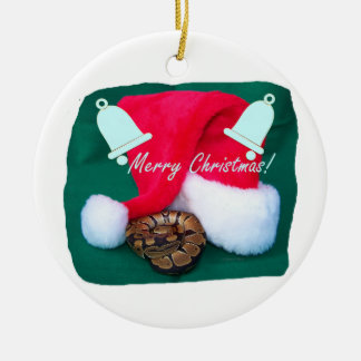 Snake door santa hat merry kerstma's and bells keramisch ornament