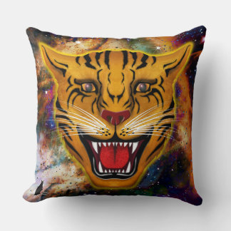 Snarling Tiger Nebula Kussen