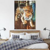 Sneaky Tiger Canvas Afdruk (Insitu (Slaapkamer))