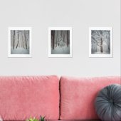 Sneeuw bedekte bomen in het mistige winterbos muurkunst sets (Woonkamer)
