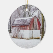 sneeuw op de rode muur keramisch ornament (Links)