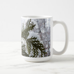 Sneeuw op Evergreen Branches Koffiemok